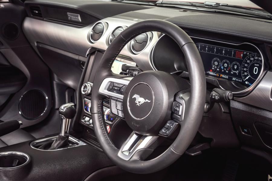 Торпедо Ford Mustang GT Fastback 2019 года  (ZA) (фото 3 из 44)